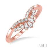 1/4 Ctw Chevron Center Baguette and Round Cut Diamond Wedding Band in 14K Rose Gold
