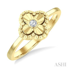 1/50 Ctw Fluted Texture Clover Bead Round Cut Diamond Bezel Set Fashion Ring in 10K Yellow Gold