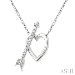 1/8 Ctw Heart Toggle Round Cut Diamond Fashion Necklace in 10K White Gold