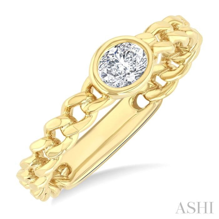 1/5 Ctw Bezel Set Oval Cut Diamond Curb Link Fashion Ring in 14K Yellow Gold