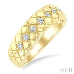 1/6 Ctw Bold Diagonal Crisscross Round Cut Diamond Fashion Band in 10K Yellow Gold
