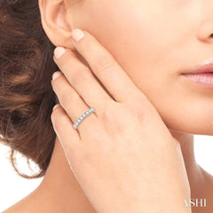 5/8 Ctw Round Cut Diamond Wedding Band in 14K White Gold