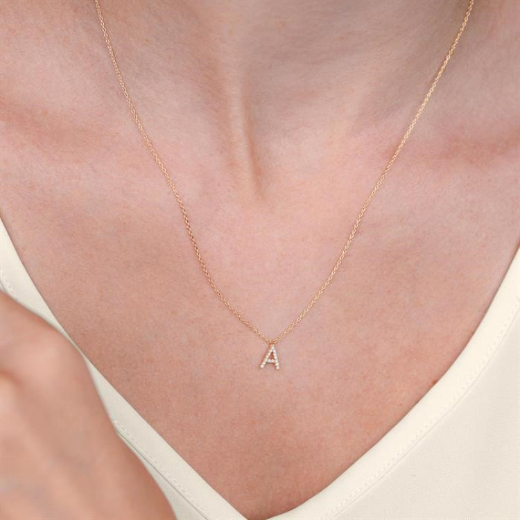 1/20 Ctw Initial 'V' Round Cut Diamond Pendant With Chain in 14K Yellow Gold