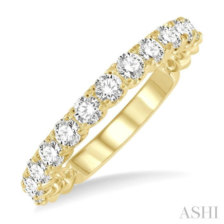 3/4 Ctw Lattice Round Cut Diamond Wedding Band in 14K Yellow Gold
