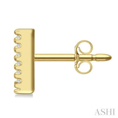 1/10 Ctw Initial 'V' Single Cut Diamond Earrings in 10K Yellow Gold