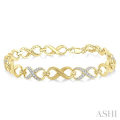 1/10 Ctw Infinity Round Cut Diamond Fashion Bracelet in Yellow Gold Vermeil