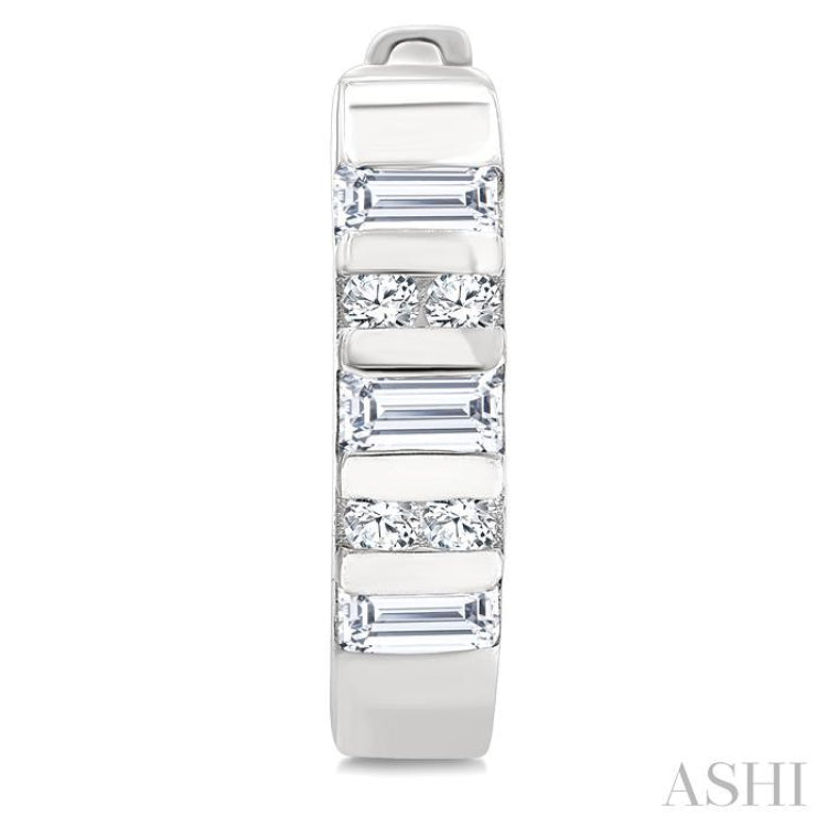 1/4 Ctw Ribbed Baguette and Round Cut Diamond Huggie Petite Earrings in 10K White Gold