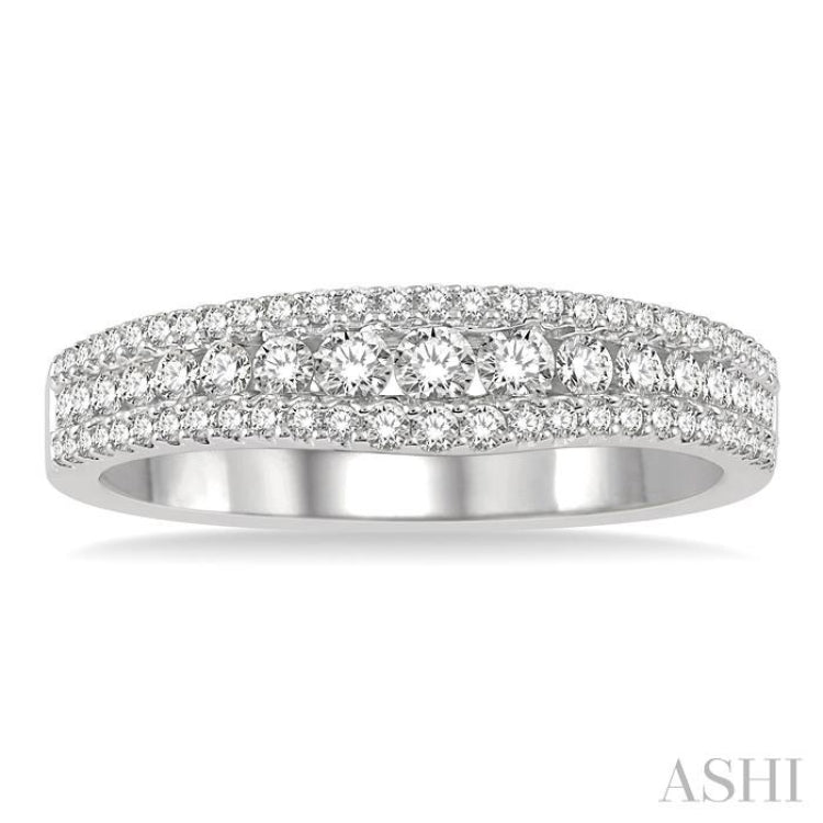 1/2 Ctw Triple Row Round Cut Diamond Wedding Band in 14K White Gold