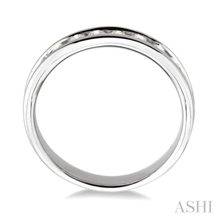 1/2 ctw Round Cut Diamond Wedding Band in 14K White Gold