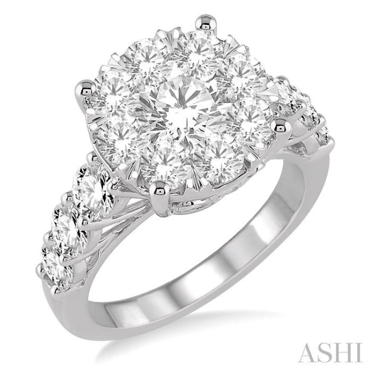 2 Ctw Round Diamond Lovebright Ring in 14K White Gold