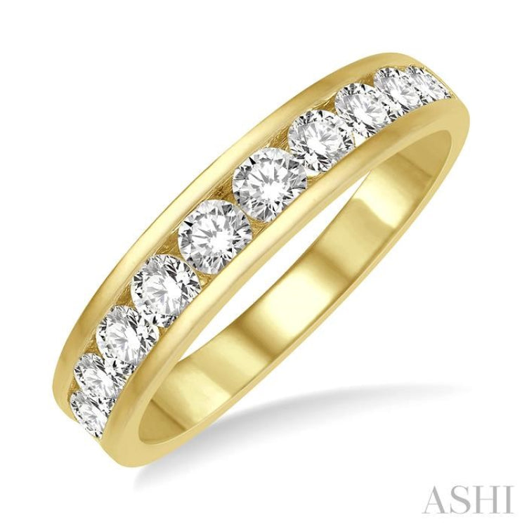 1.00 ctw Channel Set 11 Stone Round Cut Diamond Wedding Band in 14K Yellow Gold