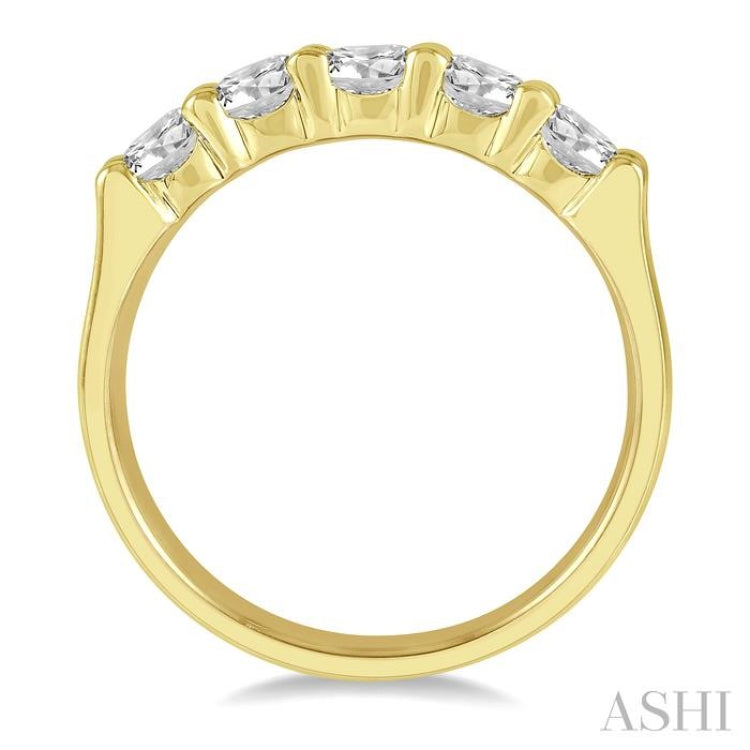 1.00 ctw 5 Stone Round Cut Diamond Wedding Band in 14K Yellow Gold