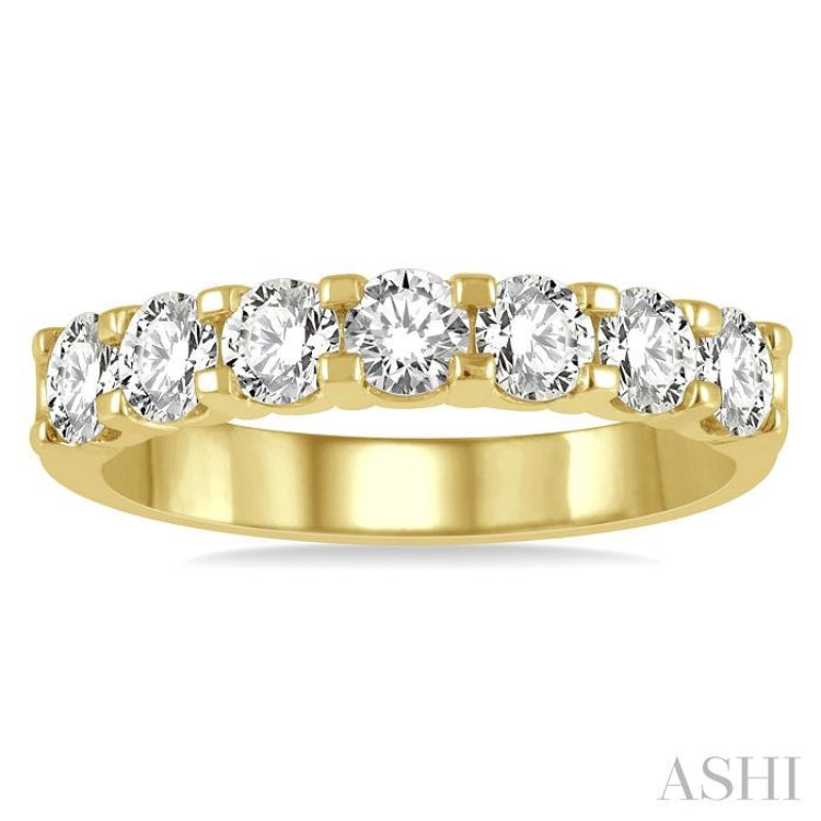 1.00 ctw Round Cut 7 Stone Diamond Wedding Band in 14K Yellow Gold