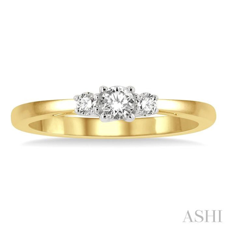 1/4 Ctw Round Cut Diamond Three-Stone Ring in 14K Yellow and White Gold