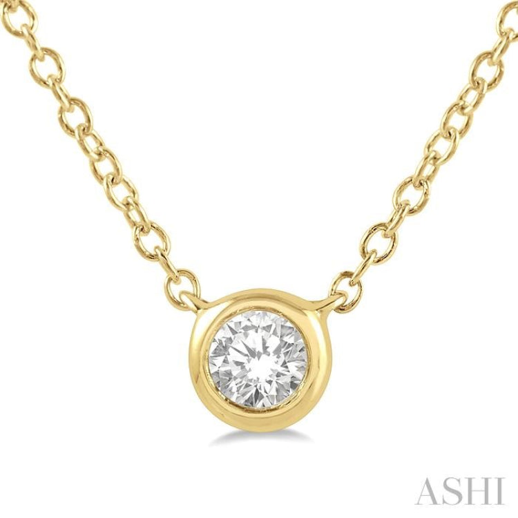 1/10 ctw Bezel Round Cut Diamond Petite Fashion Pendant With Chain in 10K Yellow Gold