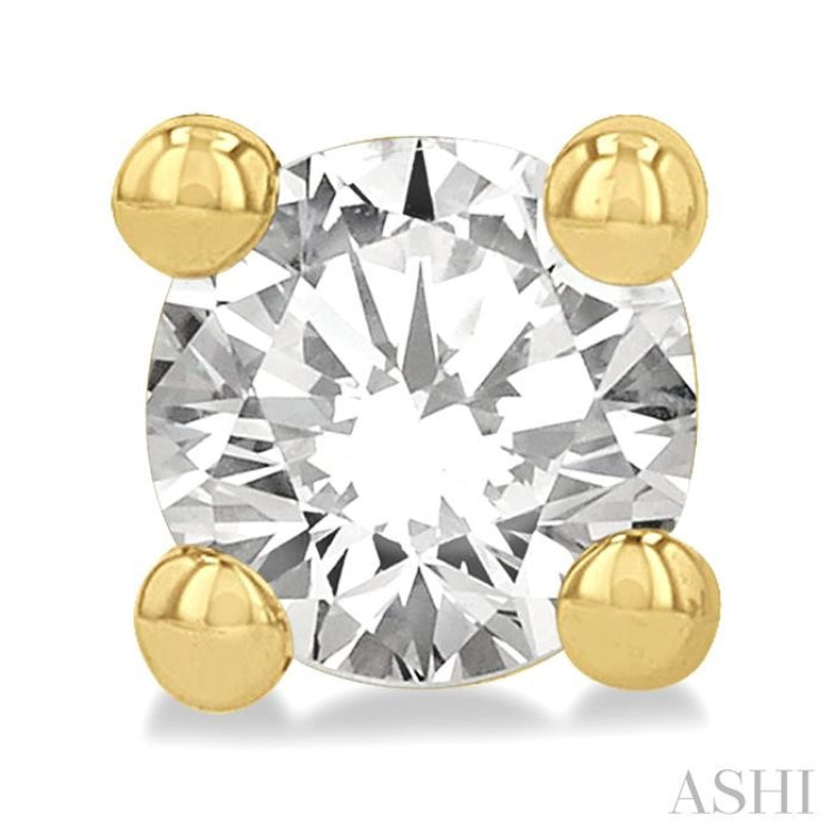 1/20 Ctw Round Cut Diamond Stud Earring in 14K Yellow Gold