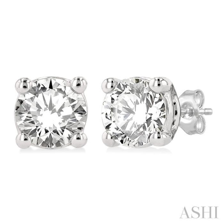 5/8 Ctw Round Cut Diamond Stud Earrings in 14K White Gold