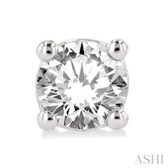 5/8 Ctw Round Cut Diamond Stud Earrings in 14K White Gold