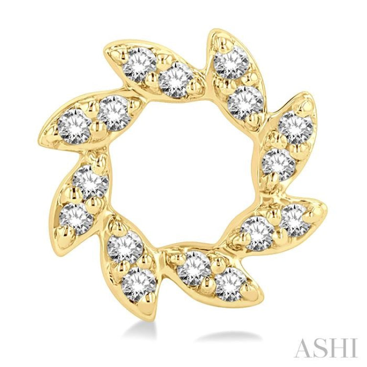1/10 Ctw Floral Petite Round Cut Diamond Fashion Stud Earrings in 10K Yellow Gold