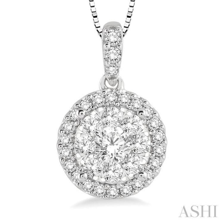 1/3 Ctw Round Cut Diamond Lovebright Pendant in 14K White Gold with Chain