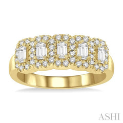 1.00 ctw Octagonal Shape 5 Stone Emerald & Round Cut Diamond Halo Wedding Band in 14K Yellow Gold