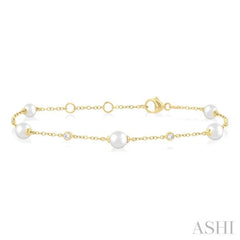 5 MM Round Shape Cultured Pearl and 1/6 ctw Round Cut Diamond Fashion Station Bracelet in 14K Yellow Gold