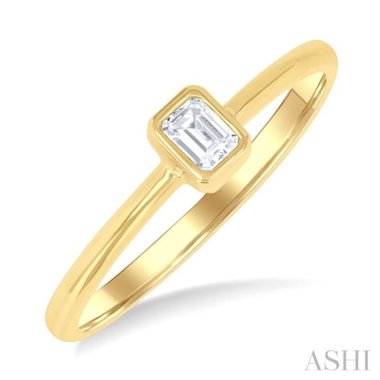 1/6 Ctw Petite Bezel Set Emerald Cut Diamond Fashion Ring in 10K Yellow Gold