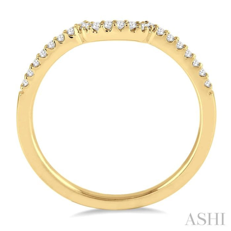 1/6 Ctw Round Cut Diamond Wedding Band in 14K Yellow Gold