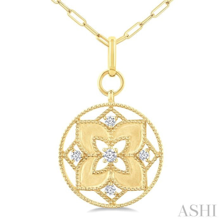 1/4 Ctw Floral Medallion Circle Round Cut Diamond Fashion Pendant With Paperclip Chain in 14K Yellow Gold