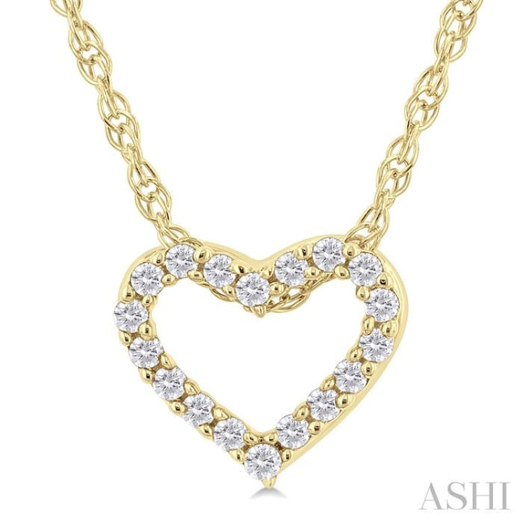 1/20 Ctw Heart Shape Round Cut Diamond Pendant With Chain in 14K Yellow Gold