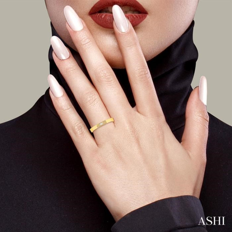 1/20 Ctw Marquise Cut Diamond Signet Ring in 14K Yellow Gold